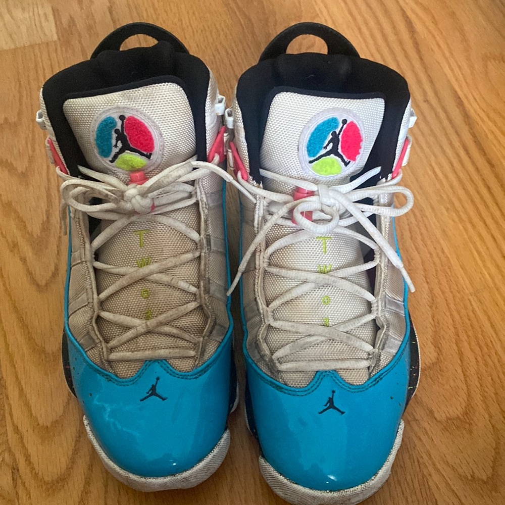 Jordan’s really comfortable color is really nice just don’t fit anymore.